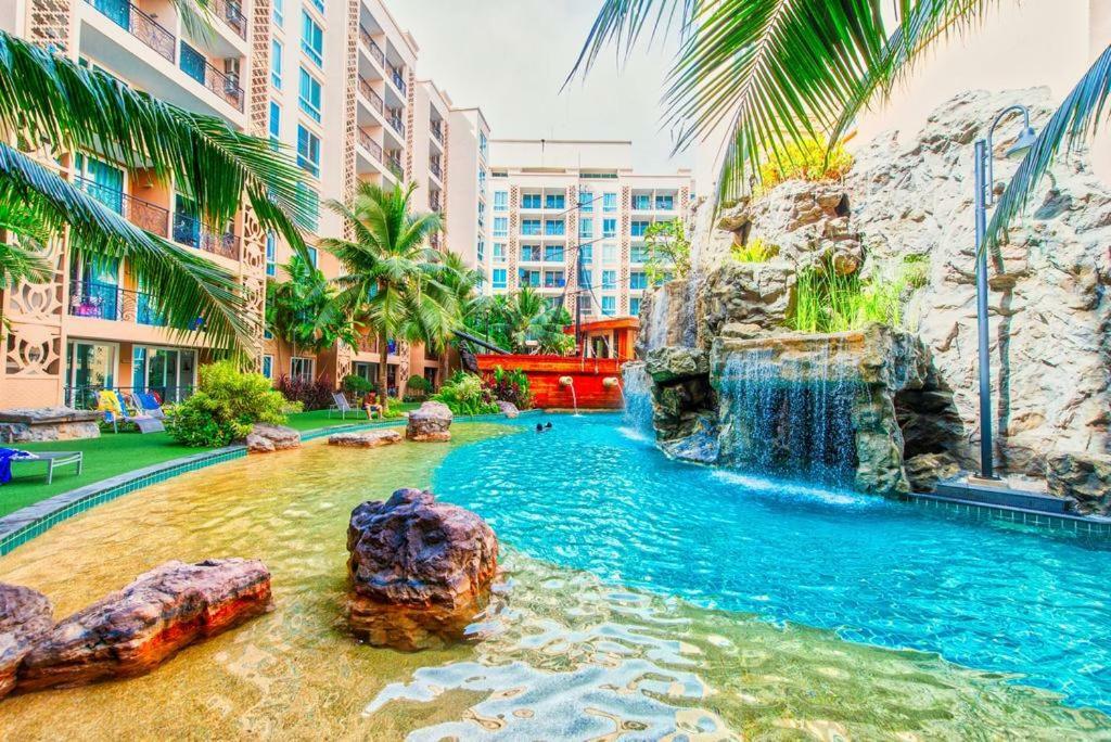 Atlantis Condo Resort Jomtien Buitenkant foto